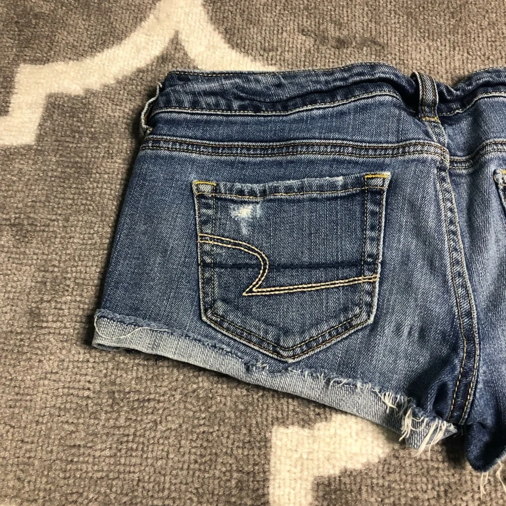 American Eagle Outfitters Shorts Womens 4 Stretch Distressed Denim Cuffed